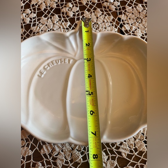 Rare Le Creuset Medium Ceramic Pumpkin Dish Thanksgiving Fall - Picture 2 of 6